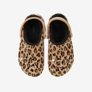 CLUELESS THE AMBER CROCS NIB